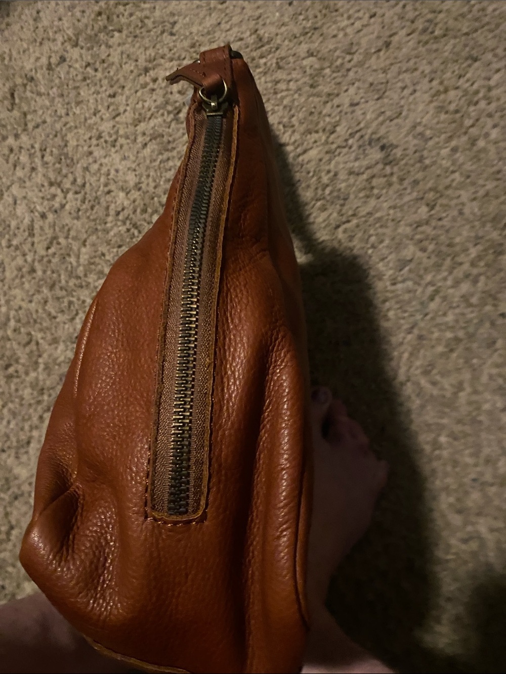 AMERICAN Leather Shoulder Bag in Cognac Brown - Picture 3 of 8